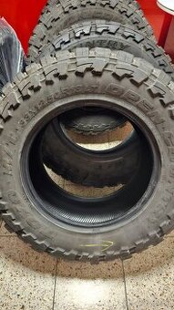 Toyo open country m/t 33x12 50r18 LT