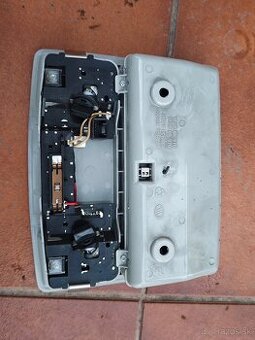 Mazda 5 stropné svetlo.