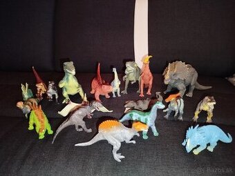 Dinosaury 18 kusov