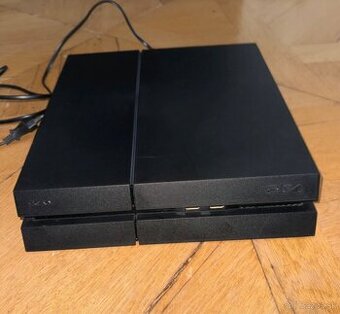 Predam PS4 500GB v super stave