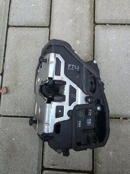 Bmw e90 zámky predných dverí