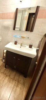 Predám kúpeľňovú zostavu s umývadlom