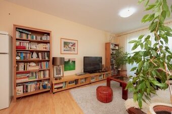 Priestranný 3-izbový s dvoma balkónami na predaj