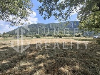 Znížená cena – Na predaj slnečný pozemok v obci Brzotín