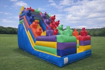 Skakaci rad Lego 7x4x6 m vysoký s fukárom a certifikátom