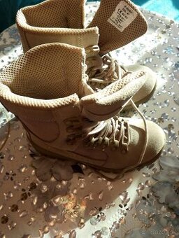 Dámske trekové topánky