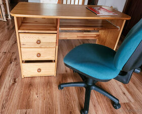 Predám drevený písací stôl aj so stoličkou. - 1