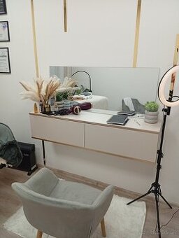 Skrinka pod tv