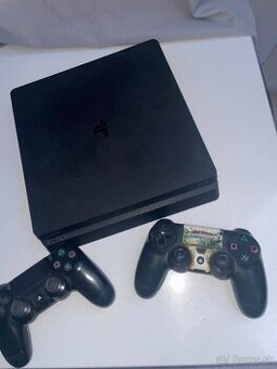 Predám PS4 slim 500gb + 2 ovládače