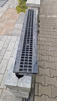 Odvodňovaci žľab s mrezou