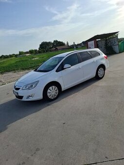 Opel Astra J