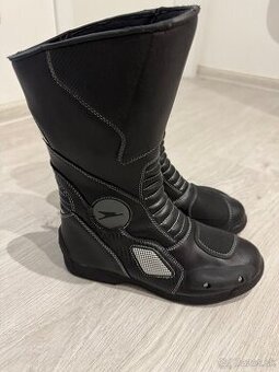 Moto / Topánky