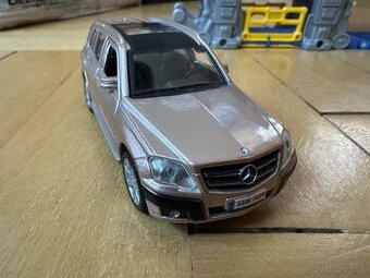 Predám model autíčka Mercedes