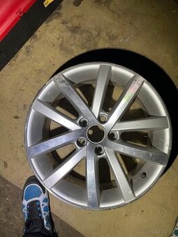 Kupim alu disk VW 17"
