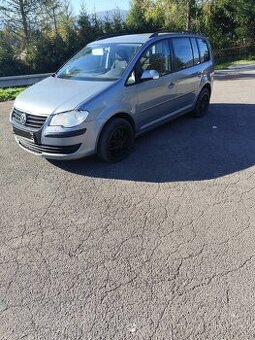 Predám Volkswagen Touran facelift 2.0fsi CNG