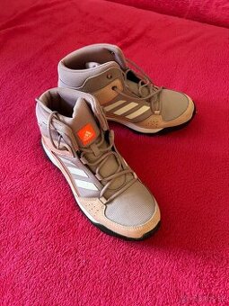 Turistické topánky Adidas