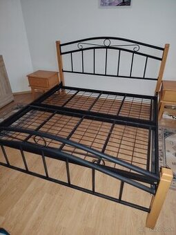 Manželská posteľ 180 x 200