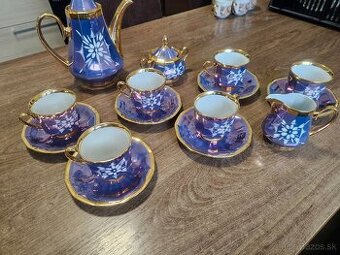 Kávová porcelánová suprava.