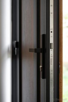 Montáž, servis a opravy okien a dverí