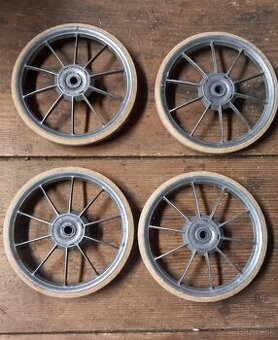 Retro kolieska z detského kočárika - 1