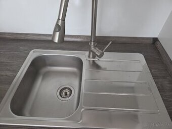 KUCHYNSKY DREZ SO SPRCHOVOU BATERIOU