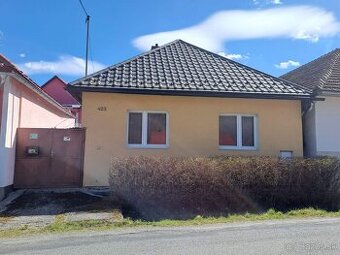 RODINNÝ DOM s garážou a záhradou, zrekonštruovaný