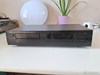 CD Player YAMAHA CDX 390