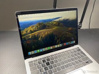 Macbook Air 2019 - Top Stav