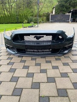 Predám predný nárazník na Ford Mustang (2015-2017