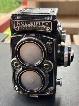 Rolleiflex 2.8E (80 mm f/2.8)