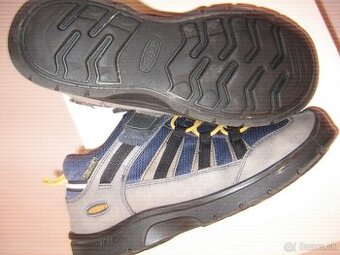 KEEN GORETEX vel. 38