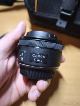 Canon 50mm f1.8 STM s clonou