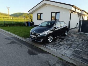 Peugeot 208 1.2