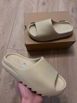 Yeezy Slide Bone