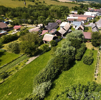 BOSEN | Rodinný dom s pozemok, humnom a potokom, Kosorín - 1