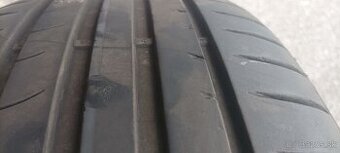 Predám pneumatiky Dunlop 215/55R16
