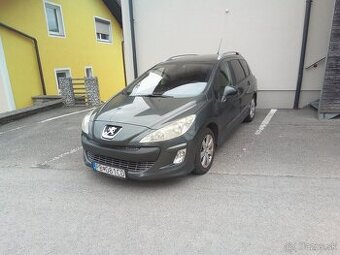 Peugeot 308 SW 7 miestny