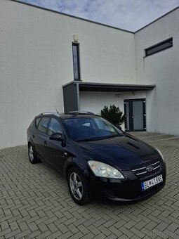 Kia ceed 1.4 benzín combi