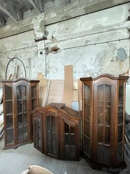 Dubový rustikálny nábytok