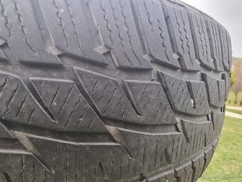 Predám zimné pneumatiky 215 /60 R17