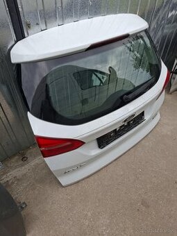 Kufrové dvere Ford FOCUS MK3 Combi 2015