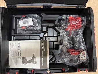 Milwaukee rázovy uťahovak