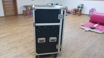 Predam Pult pre DJ alebo zvukára