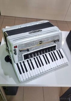 akordeón/ harmonika Delicia Carmen V 96 basová