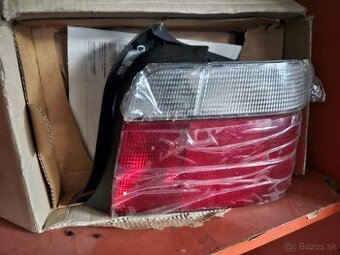 Predám na BMW 3 E36/5 originál PZ lampu - 1