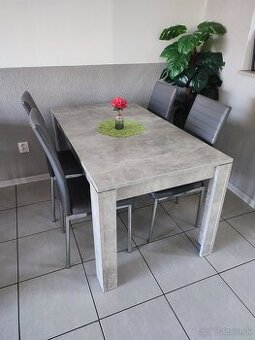 Jedálenská zostava