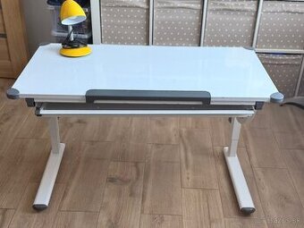 Detsky pisaci stol
