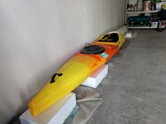 Kajak K1 Pyranha, predaj