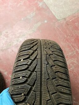 Pneumatika 215 55 r17