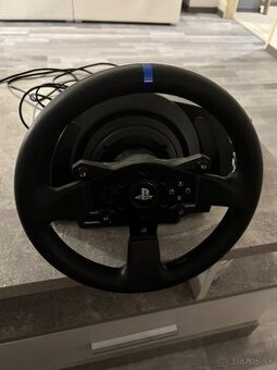 thrustmaster t300 predam tento volant
